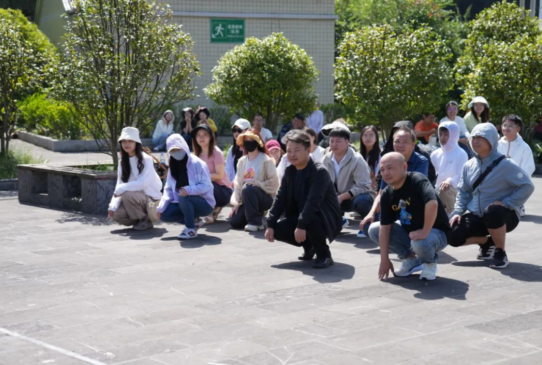 躬耕教壇·強國有我——畢節(jié)工業(yè)職業(yè)技術(shù)學院開展慶祝第39個教師節(jié)團建活動
